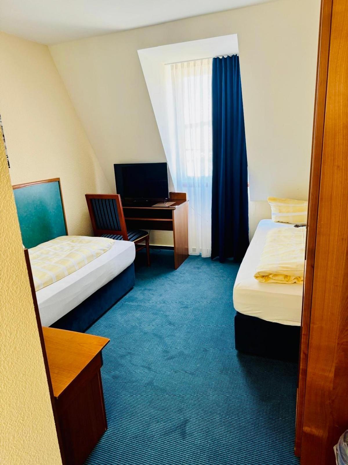 Hotel Am Bayrischen Platz ไลป์ซิก ภายนอก รูปภาพ