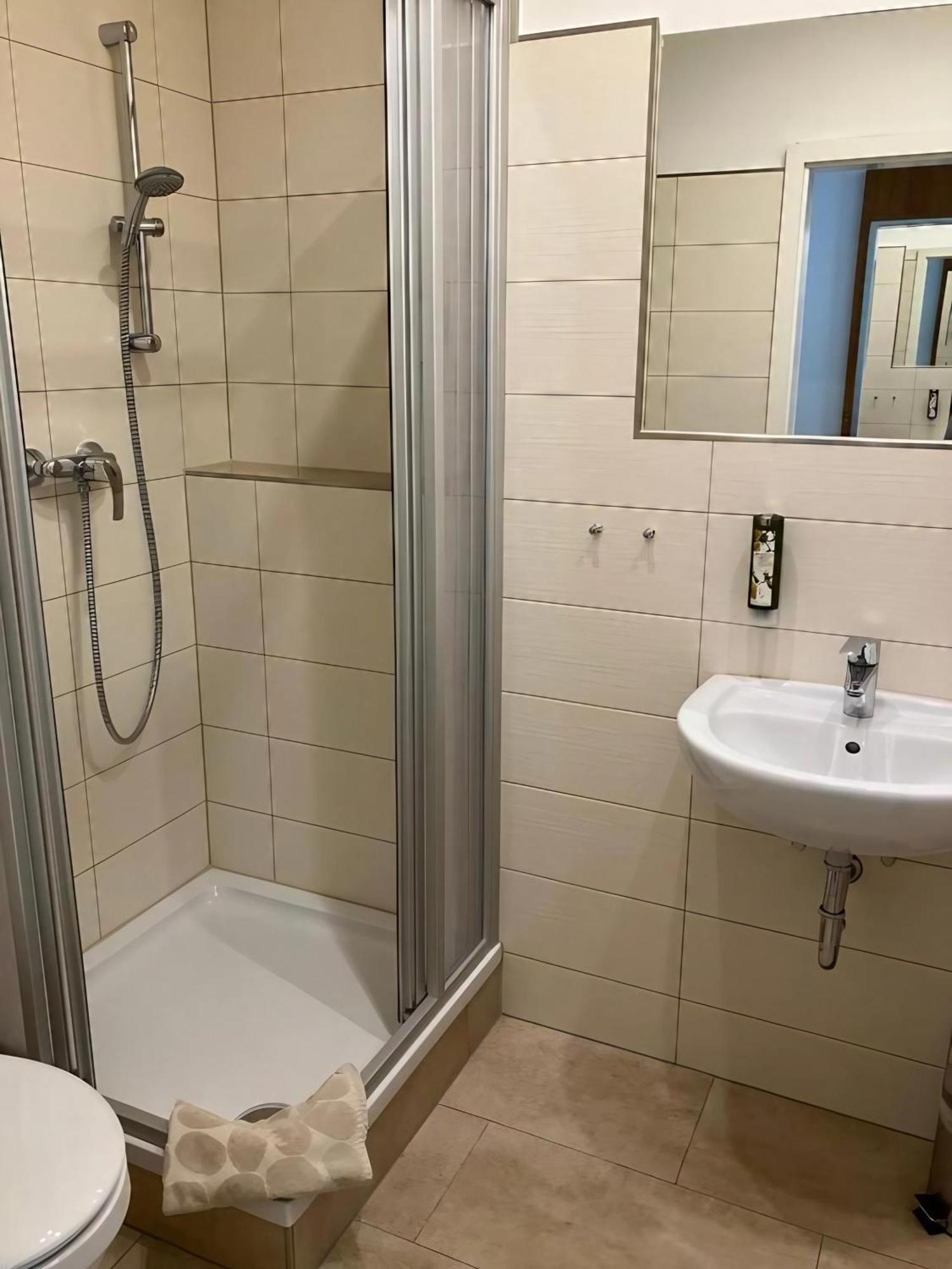Hotel Am Bayrischen Platz ไลป์ซิก ภายนอก รูปภาพ